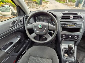 Skoda Octavia 2 1.6 benzin - 16