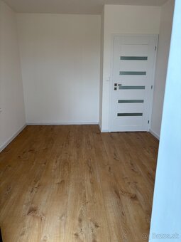 Moderný 4izb.rodinný dom v štandarde v novej zóne-Veselé - 16