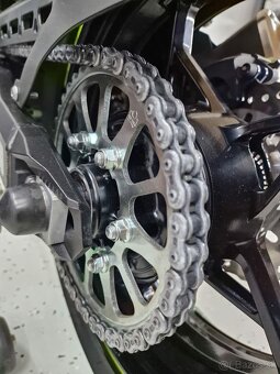 Kawasaki Z900 - 16