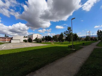 (REZERVOVANÉ) 2-IZBOVÝ BYT S LOGGIOU, KRÁSNY VÝHĽAD, 50m2, R - 16