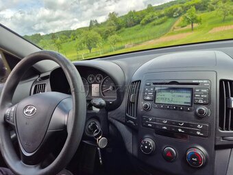 Hyundai i30 1.4 (2009) - 139 000km, čerstvo po STK - 16