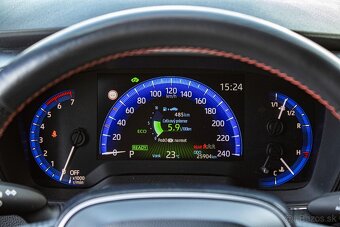 Toyota Corolla Combi TS 1.8 Hybrid e-CVT GR Sport - 16