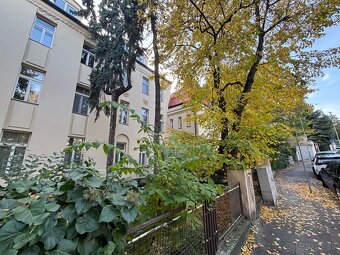 Unikátny staromestský byt 75m, ul. Palisády, top INVESTÍCIA - 16