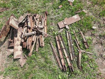 Karháky kovanie bočnic - 16