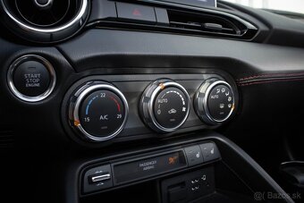 Mazda MX-5 / AJ NA SPLÁTKY / - 16