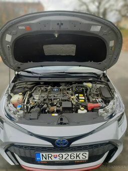 Toyota Corolla Combi 1.8 Hybrid Comfort Tech Style/2020 - 16