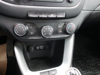 Kia Ceed HB 1.4CRDi 66kW ČR 1MAJITEL SERVISKA - 16