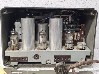 TE-KA-DE Z483 》Starožitné elektronkové radio 》bakelit Tekade - 16