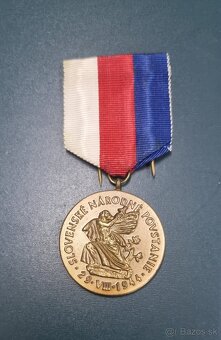 Rozličné medaile - 16