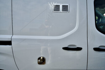 ELEKTRICKÉ Citroën Berlingo ë- Electric 100kW Shine M DPH - 16