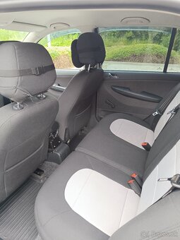 Škoda Fabia 1.2  12V  Ambiente - 16
