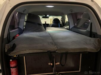 Toyota Land Cruiser Adventure - 16