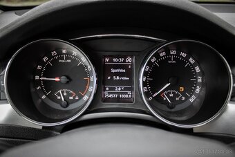 Škoda Superb Combi 1.6 TDI CR DPF Elegance - 16