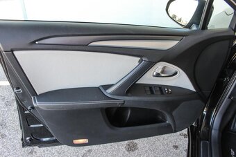 329- Toyota, Avensis, 2015, nafta, 1.6 D-4D Business, 82kw - 16
