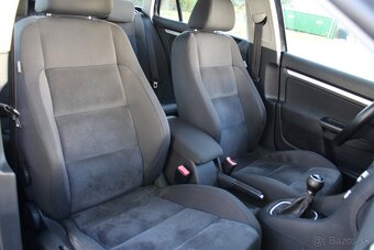 Volkswagen Golf VI 1.6 TDI Highline - 16