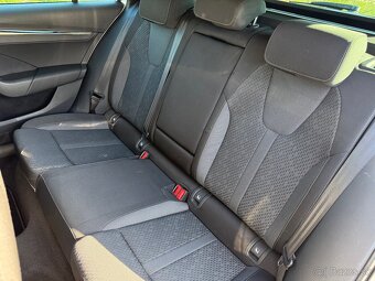 Škoda Octavia Combi 2.0 TDI SCR Style DSG - 16