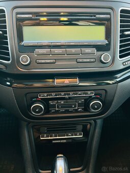 Priestranný a spoľahlivý – Seat Alhambra 2011, DSG, full výb - 16