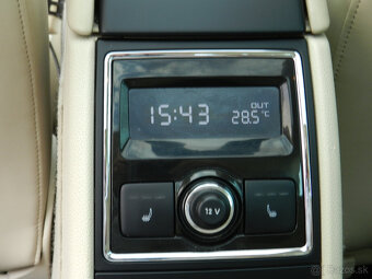 Škoda Superb Combi 2.0 TDI CR Elegance DSG Panorama Webasto - 16
