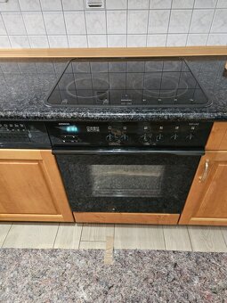 Kuchynská linka z Nemecka so spotrebičmi - 16