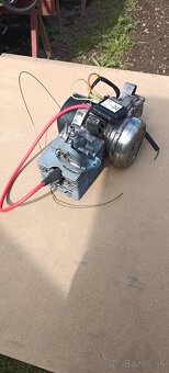 Motor na Babettu 207 - 16