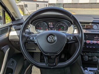 Volkswagen Passat Variant 2.0 TDI 140kW Highline 4MOTION DSG - 16