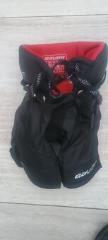 Detská Hokejová výstroj Bauer veľkosť M - 16