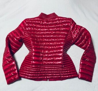 Ružovočervená metalická vetrovka GUESS originál - 16