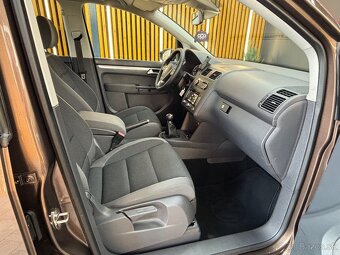 Volkswagen Touran 2.0 TDI Comfortline - 16