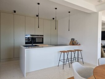 CHORVÁTSKO - Luxusný dom s troma apartmánmi - VODICE - 16