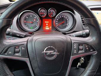 Opel Insignia sedan 2,0cdti 118kw 2011 - 16