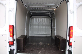 Dodávka CITROËN Jumper FT 35 L3H2 BlueHDi 140k S&S,r.v. 2023 - 16