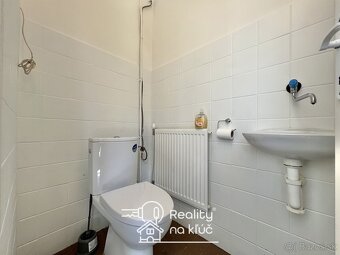 Na predaj zrekonštruovaný 4-izbový rodinný dom v Nesvadoch - 16