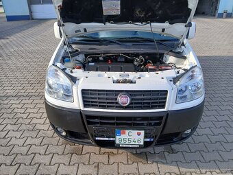 Fiat Doblo 1.9jtd 77kw combi rok 2010 - 16