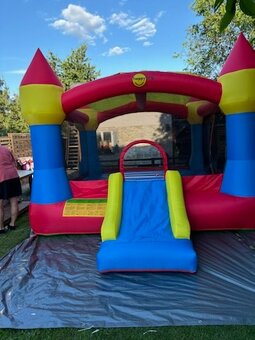 SKÁKACÍ HRAD 79 EUR VÍKEND / 3 DNI - 16