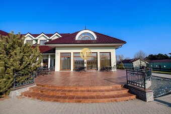 Na PREDAJ novostavba Hotel s reštauráciou a priestranným par - 16