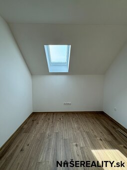 Samostatne stojaci 6 izb. rodinný dom v obci Kalinkovo - 16