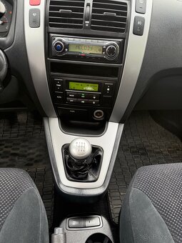 Hyundai Tucson 2.0 CRDI 4x4 - 16
