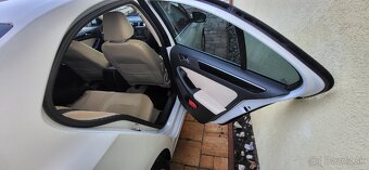 Volkswagen jetta highline - 16