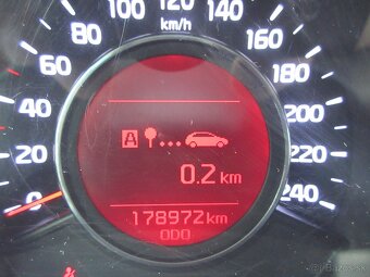 Kia Cee´d SW 1.6 GDI LX/Silver s odp. DPH - 16