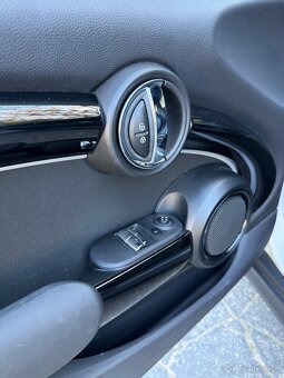 Predám MINI COOPER SE 11/2021 elektrické , ako nové - 16
