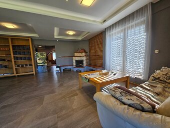 Výnimočný RD s krásnou záhradou a dvojgarážou – Chynorany - 16