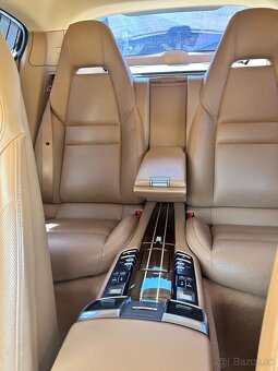 Porsche Panamera S - 16
