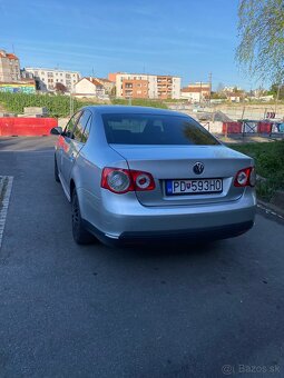 Volkswagen Jetta - 16