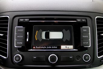 Volkswagen Sharan 2.0 TDI BMT Comfortline DSG 7- miestny - 16