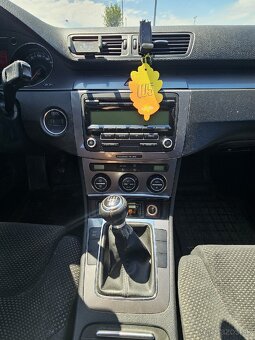 Ponukám na predaj Volkswagen Passat B6 Variant 1.9 TDI. - 16