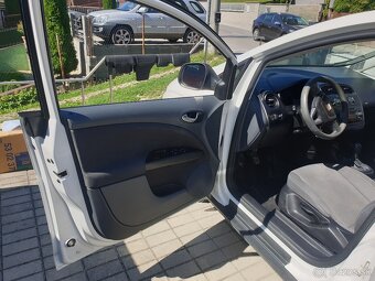 SEAT ALTEA XL 1.9TDi 77kw.Rok 2010 - 16