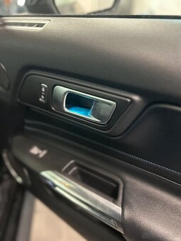 Ford Mustang 5.0 gt - 16