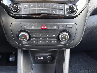 Kia Venga 1.4 CVVT M5 Zlatá Edícia +ŤAŽNÉ - 16