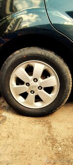 Kia Rio - 16