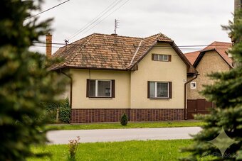 Predáme slnečný rodinný dom v tichej lokalite Lovča - 16